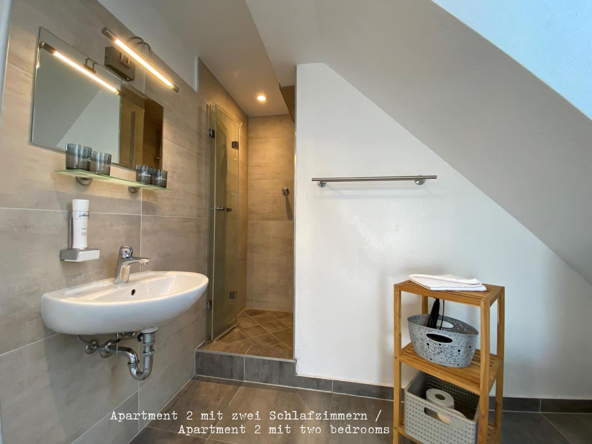 Amaroo - “charlottenhof” 2*