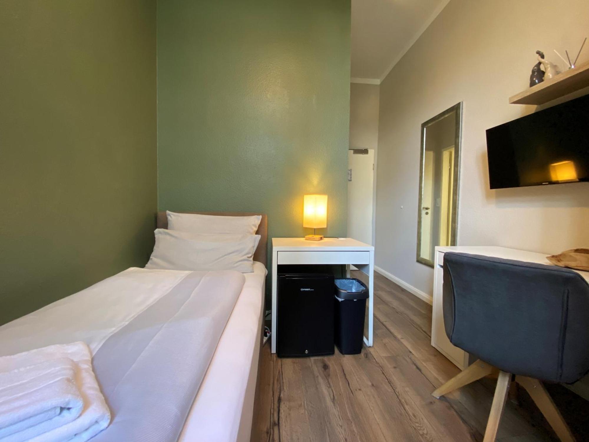Amaroo - Gaestehaus “charlottenhof” Inn Potsdam
